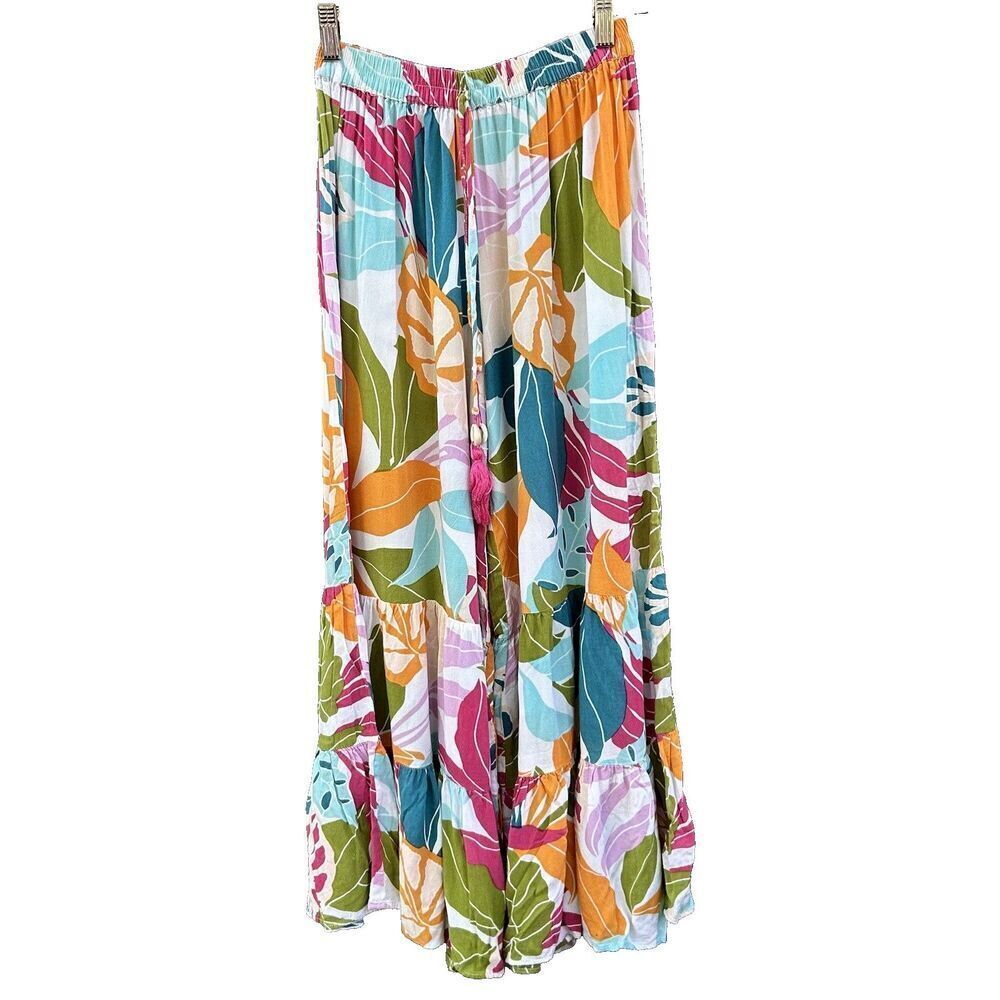 True Destinations Crop Wide Ruffle Leg Pants Size Medium Tropical Print Pull On